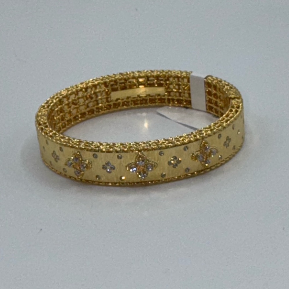 18k Venetian Bangle - Picture 11 of 11